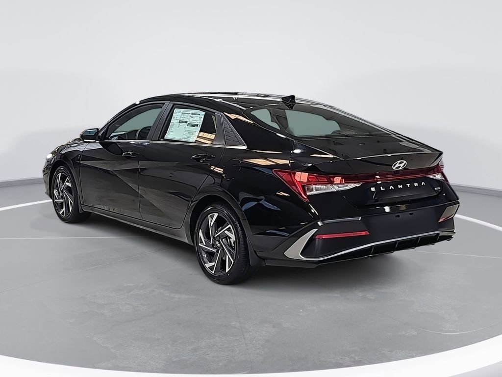 New 2026 Hyundai Elantra Limited image 7