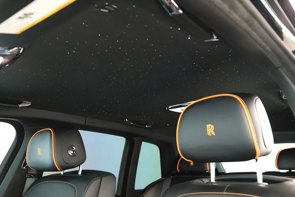 Used 2025 Rolls-Royce Cullinan Black Badge image 25