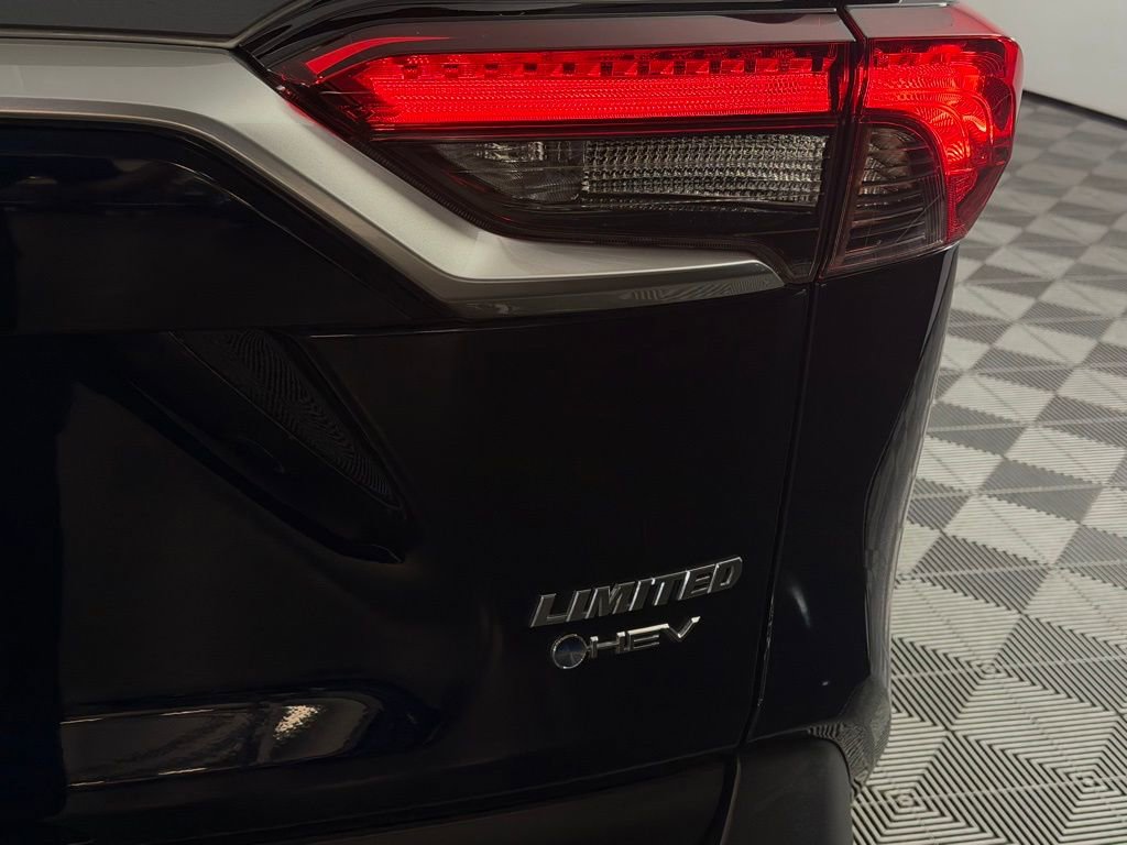 Used 2025 Toyota RAV4 Limited w/ Advanced Technology Package image 10