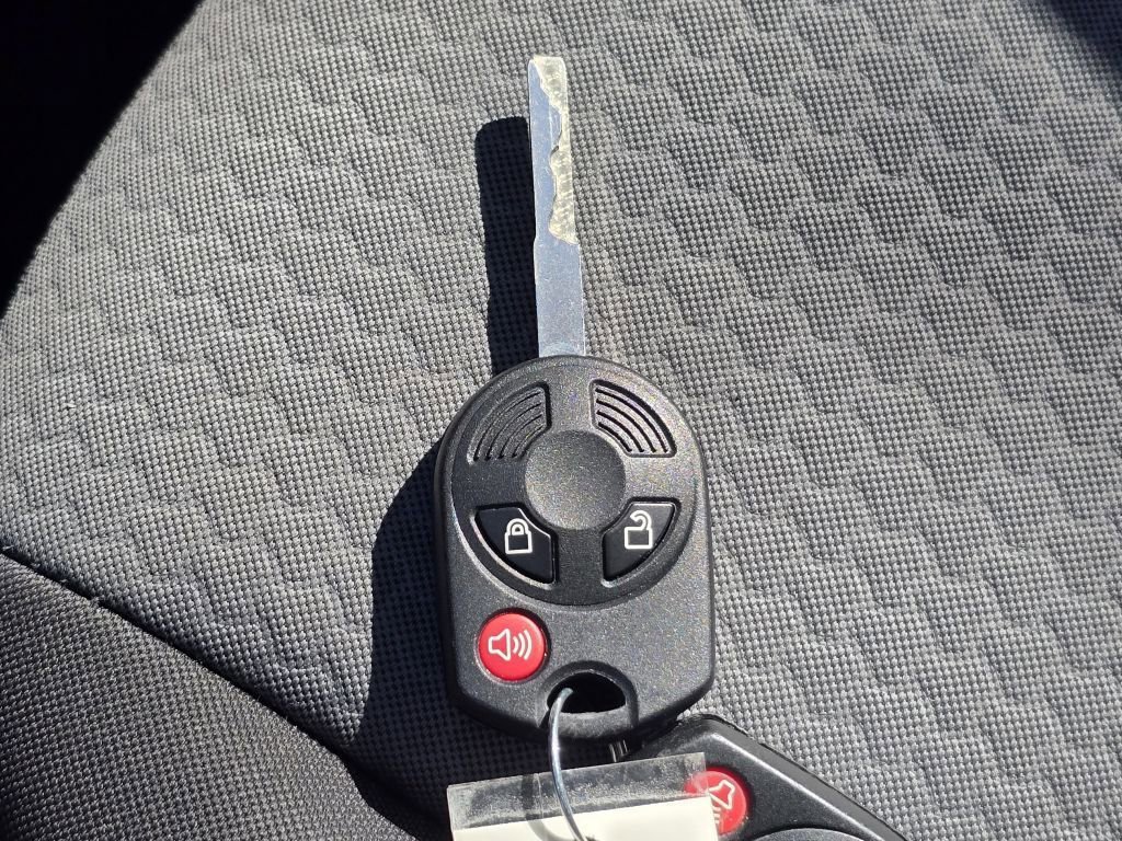 Used 2018 Ford Escape SE image 28