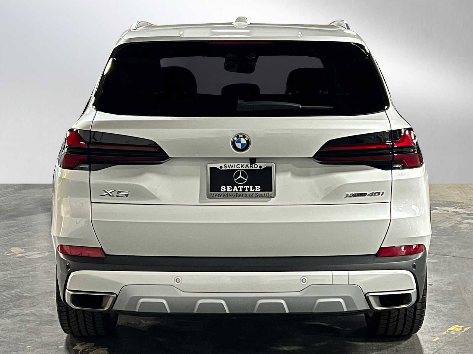Used 2024 BMW X5 xDrive40i AWD/4WD image 4