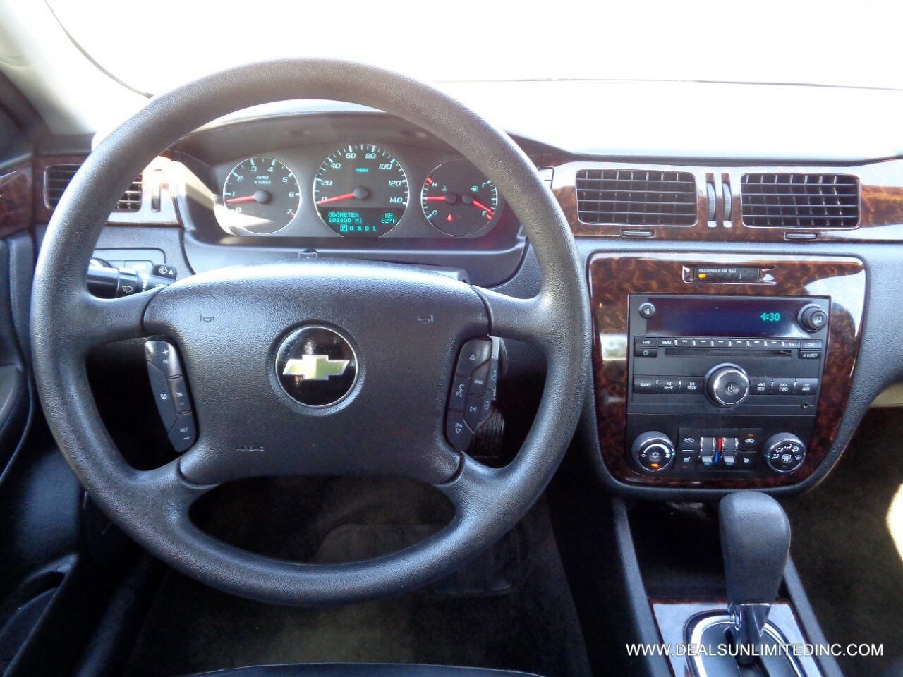 Used 2015 Chevrolet Impala LTZ FWD image 10