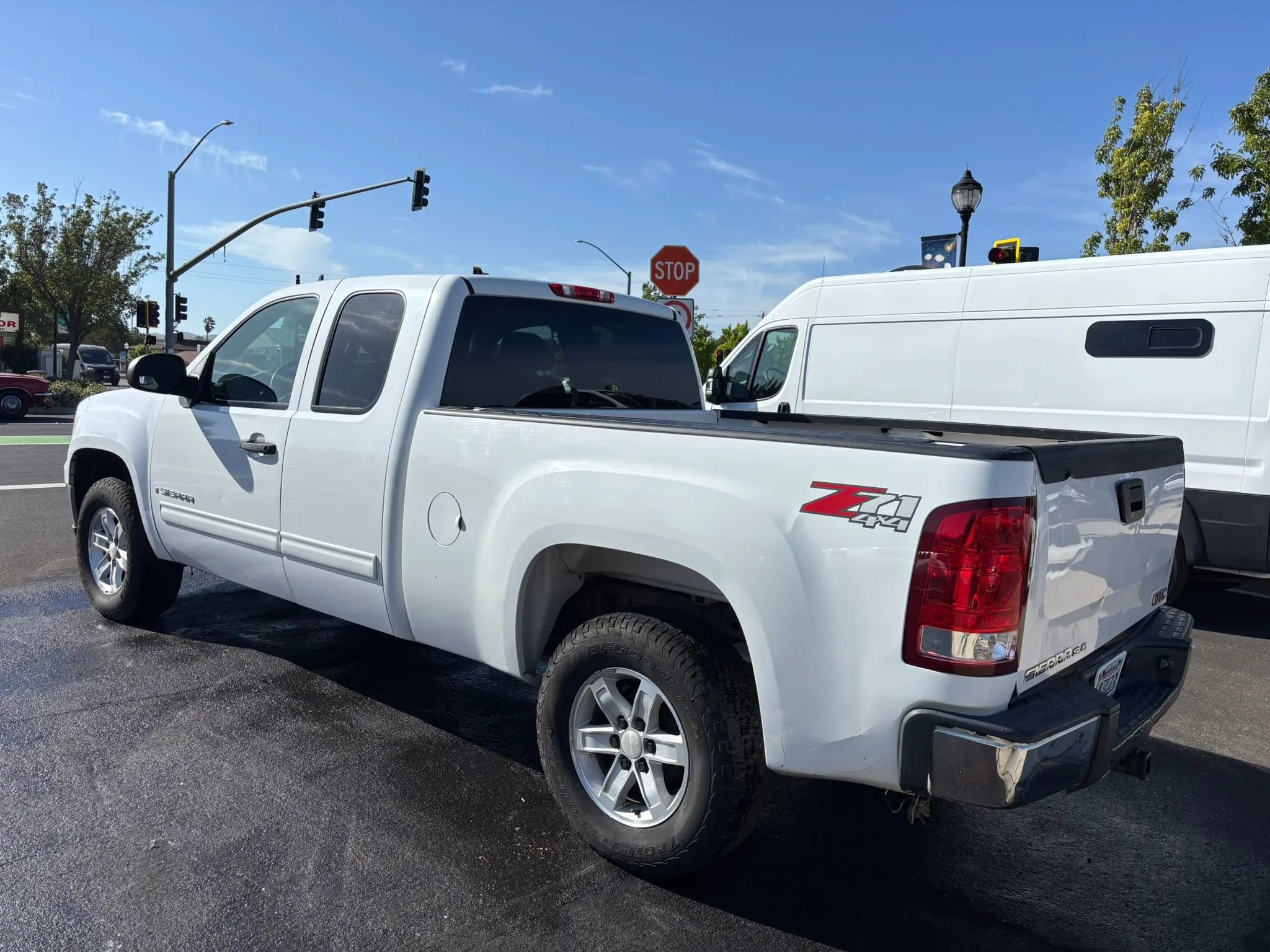 Used 2008 GMC Sierra 1500 SLE w/ Power Pack Plus AWD/4WD image 6