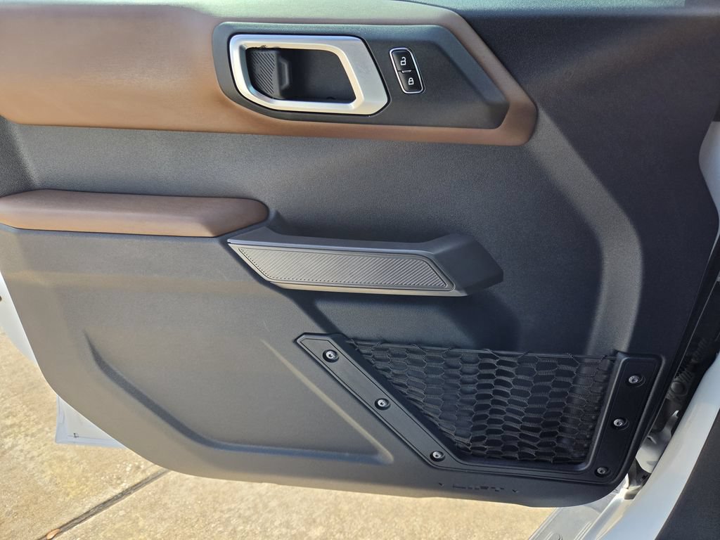 Used 2023 Ford Bronco Outer Banks AWD/4WD image 25
