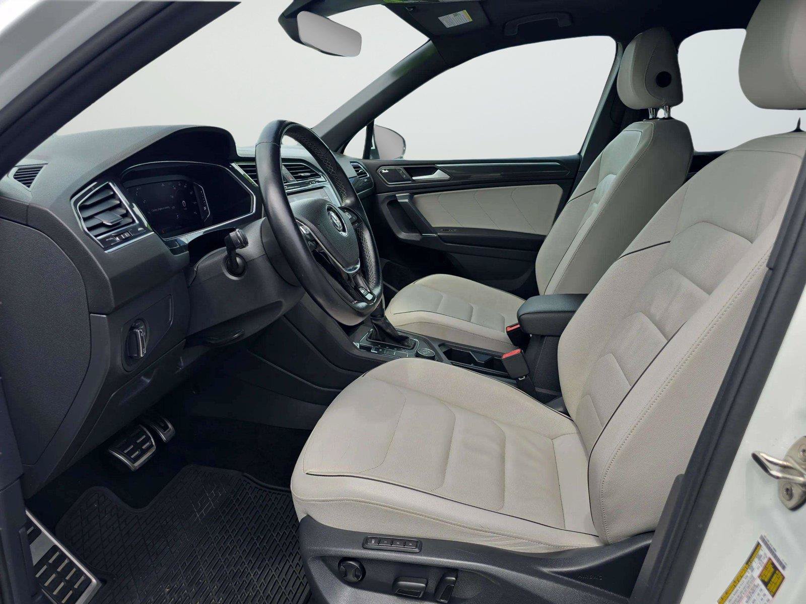 Used 2020 Volkswagen Tiguan SEL Premium R-Line w/ 3rd Row Seat Package AWD/4WD image 39