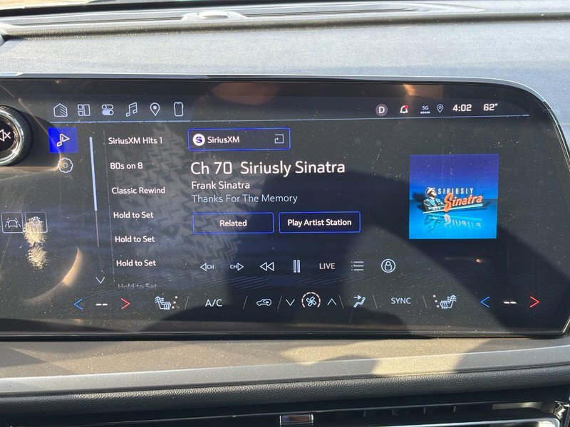 New 2026 Chevrolet Traverse LT w/ Sun and Wheel Package image 18