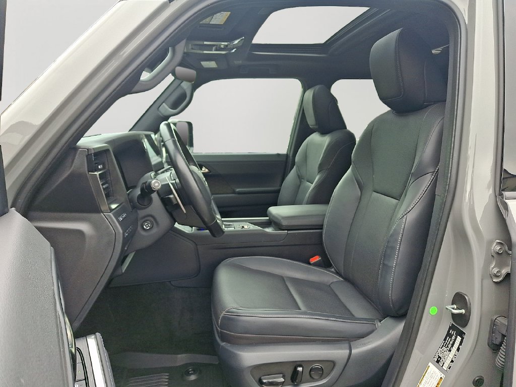 Used 2024 Lexus GX 550 w/ Accessory Package (2T) AWD/4WD image 14