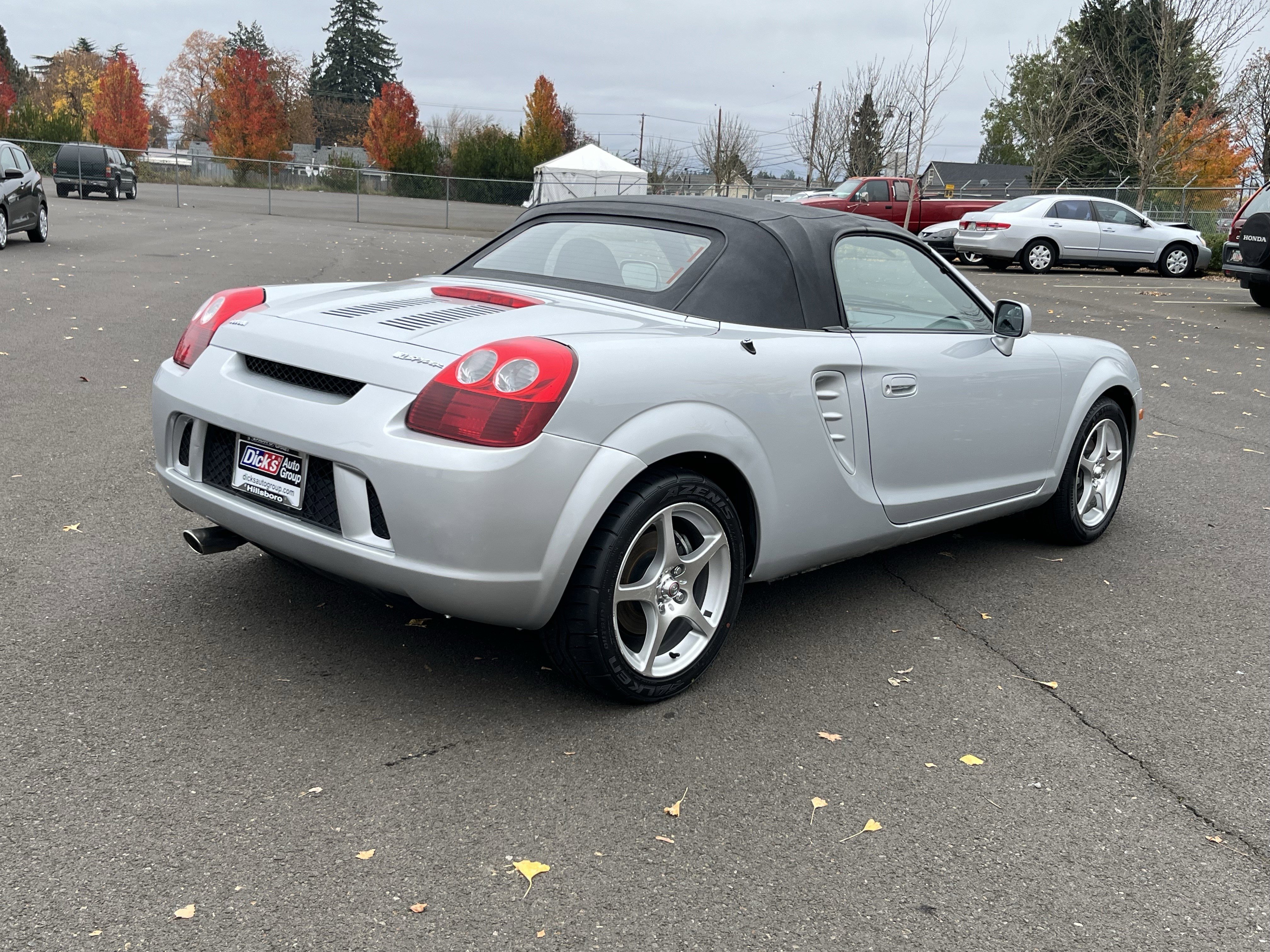 Used 2004 Toyota MR2 image 6