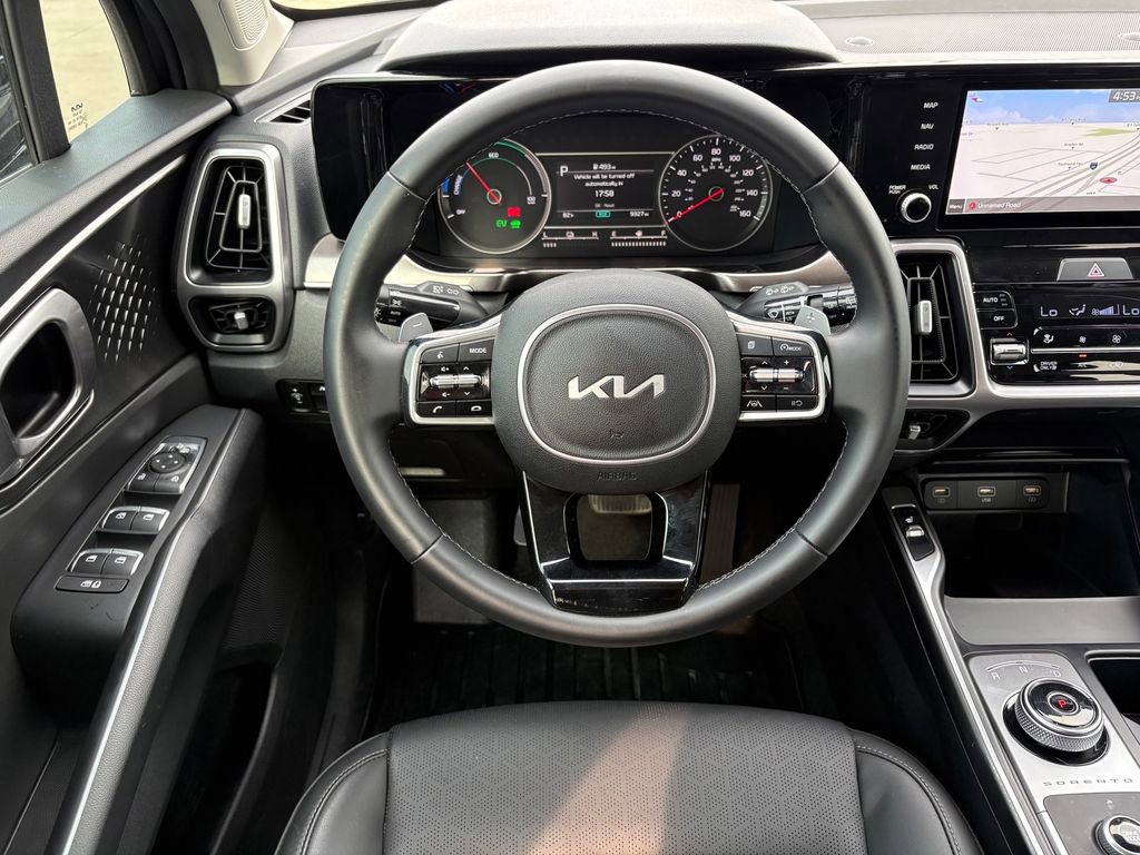 Certified 2022 Kia Sorento S FWD image 18