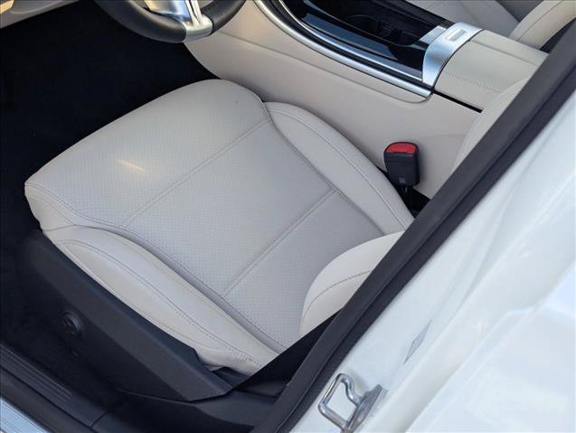 Used 2026 Mercedes-Benz C 300 Sedan image 4
