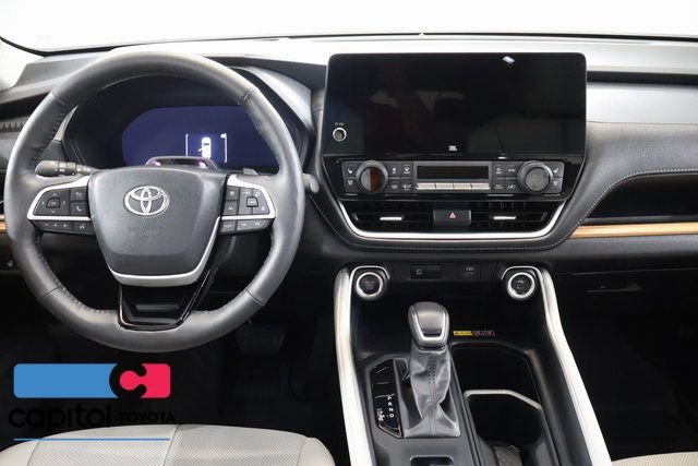 Certified 2024 Toyota Grand Highlander AWD image 15