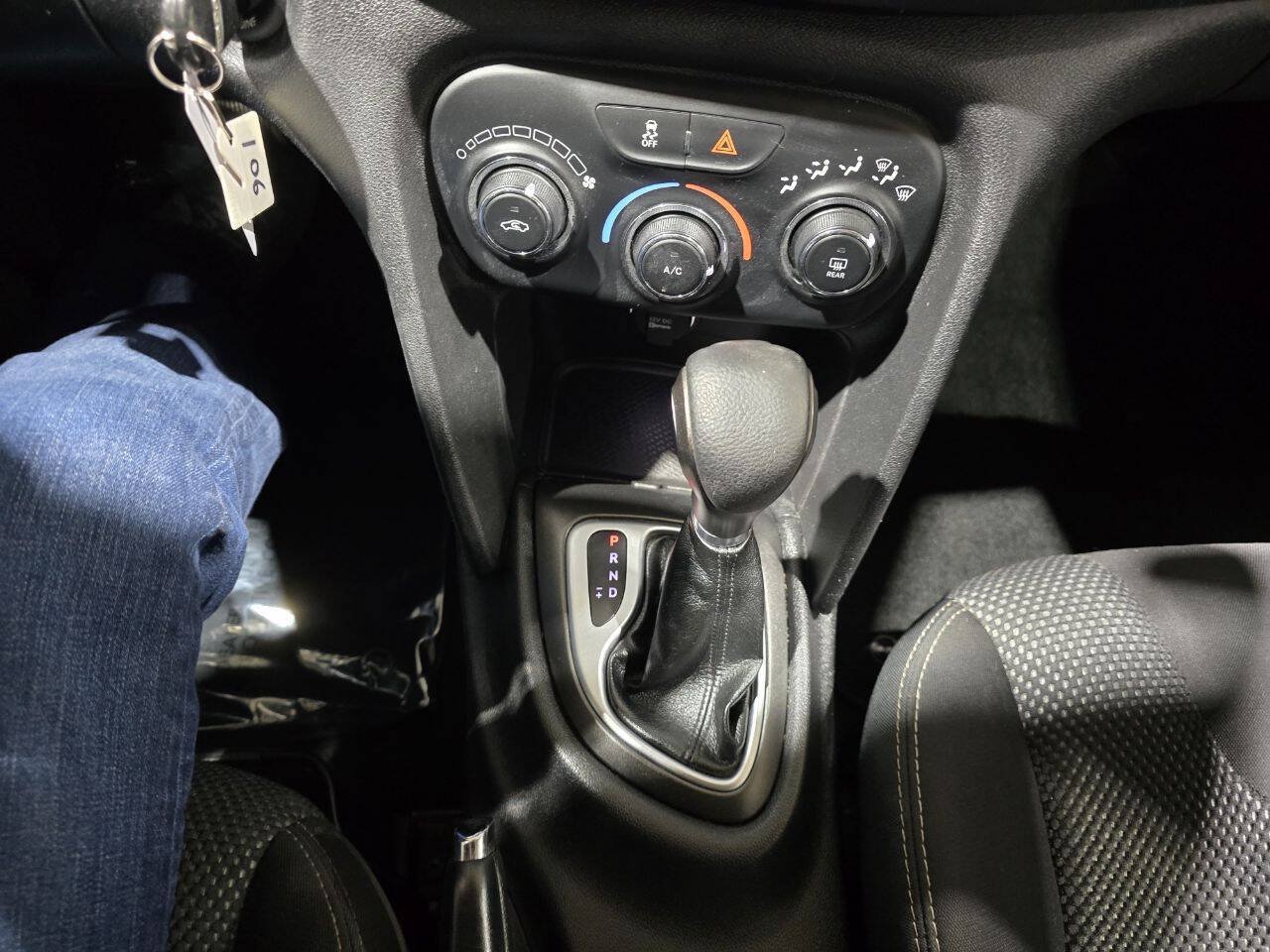 Used 2016 Dodge Dart SXT FWD image 35