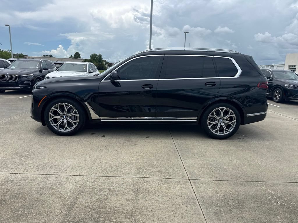 Used 2024 BMW X7 xDrive40i w/ Premium Package AWD/4WD image 2