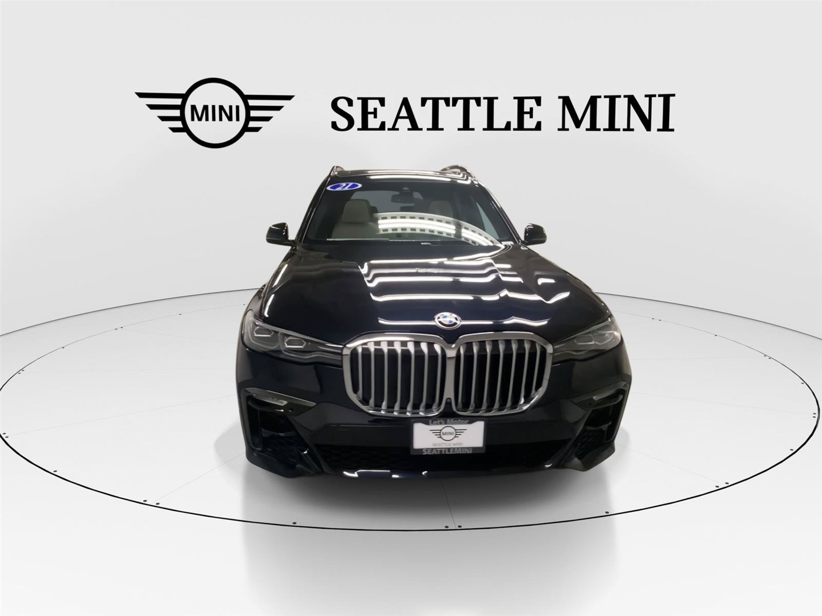 Used 2021 BMW X7 xDrive40i w/ M Sport Package AWD/4WD image 3