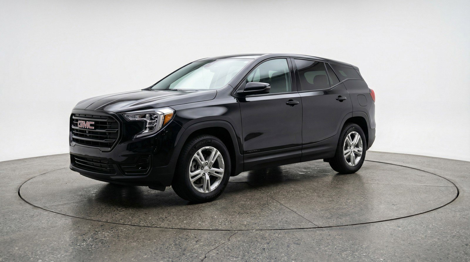 Used 2024 GMC Terrain SLE image 3