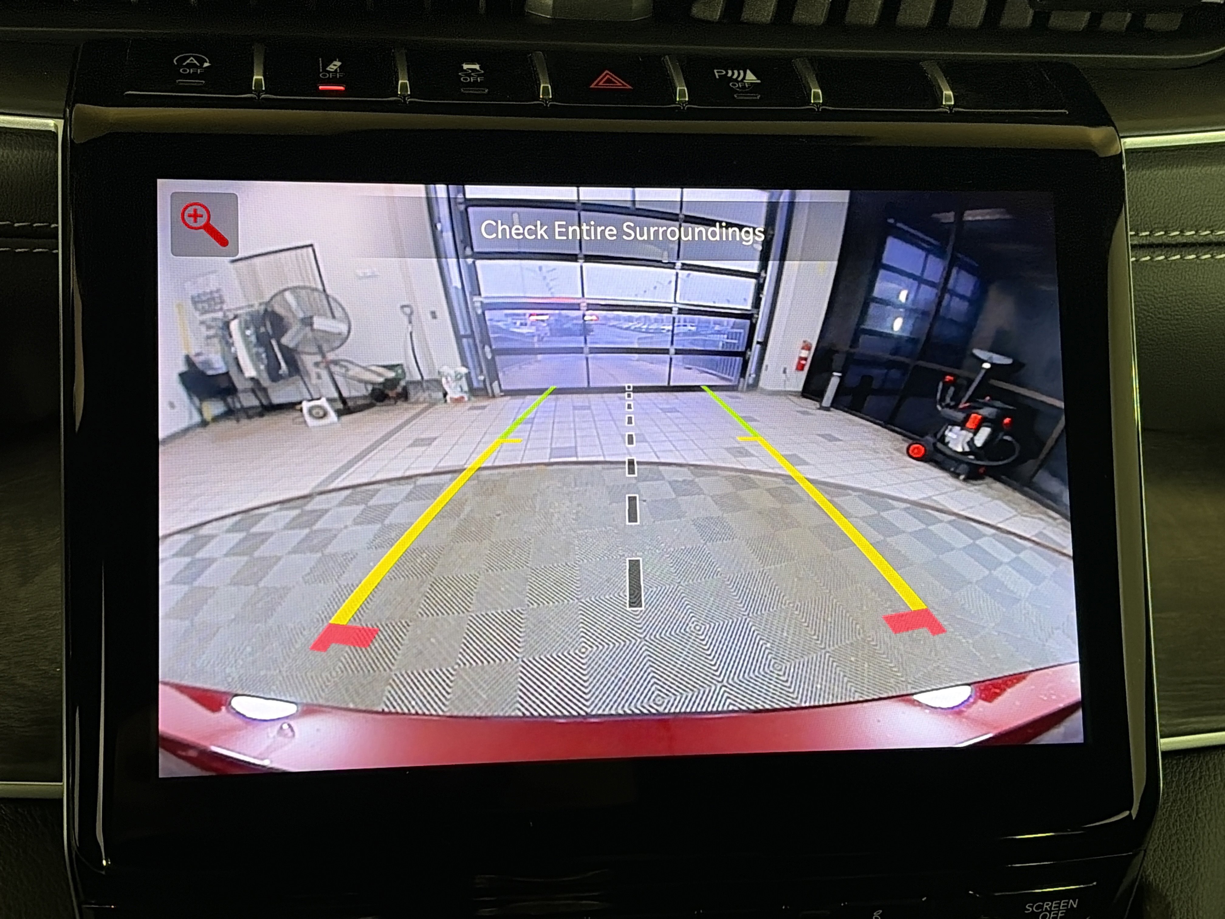 Used 2025 Jeep Grand Cherokee L Limited w/ Black Appearance Package image 24