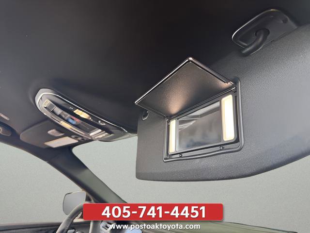 Used 2025 Jeep Grand Cherokee Limited w/ Black Appearance Package AWD/4WD image 27