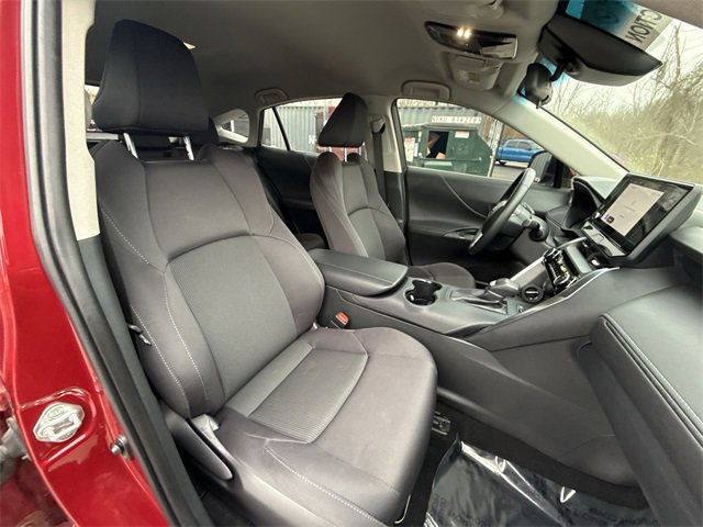 Used 2023 Toyota Venza LE image 23