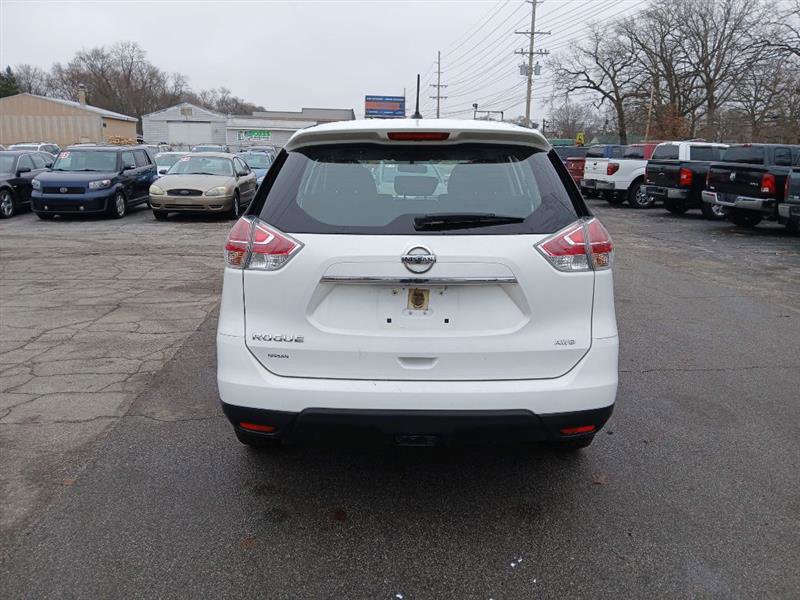Used 2016 Nissan Rogue S image 4