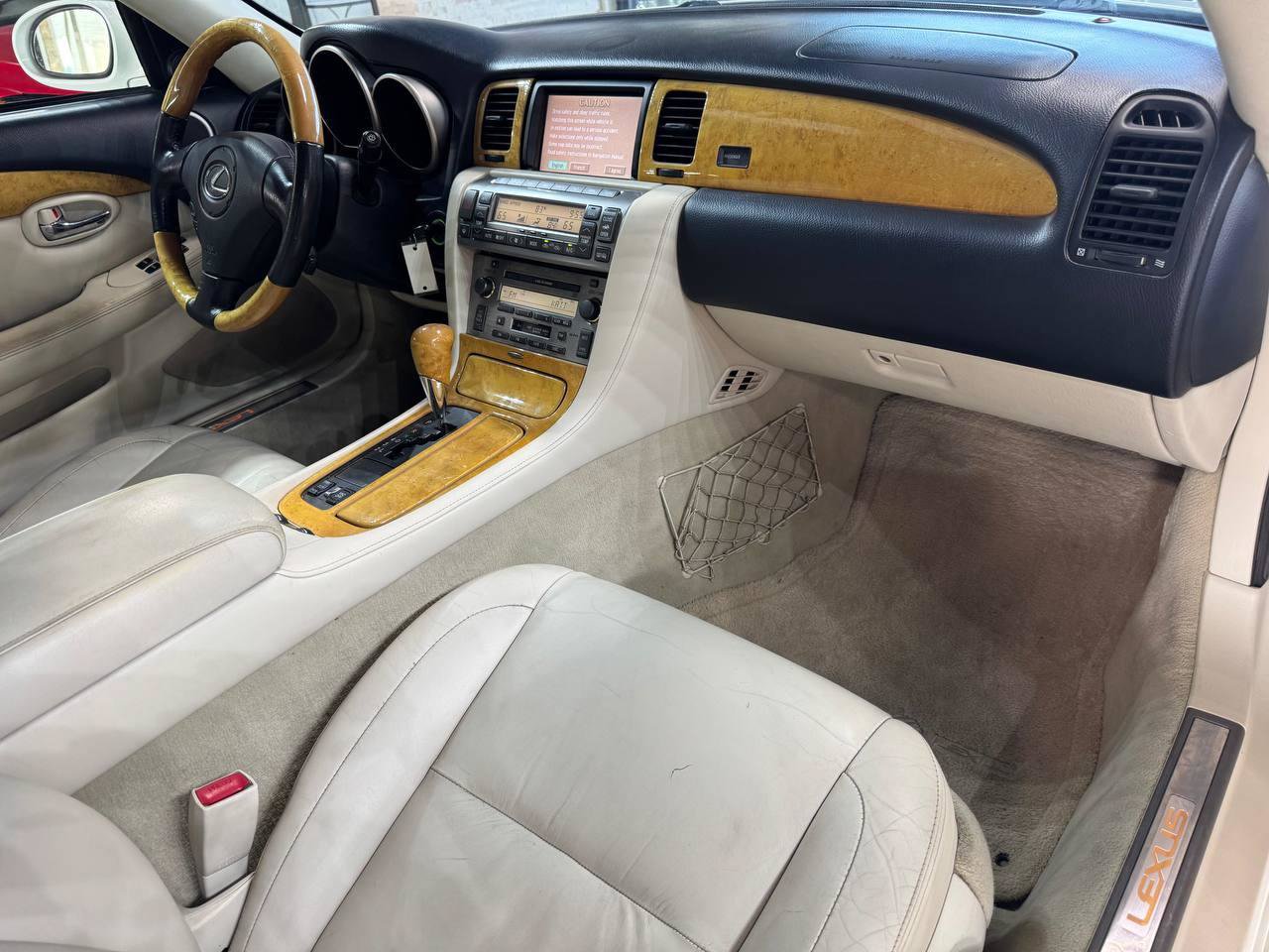 Used 2004 Lexus SC 430 Convertible RWD image 9