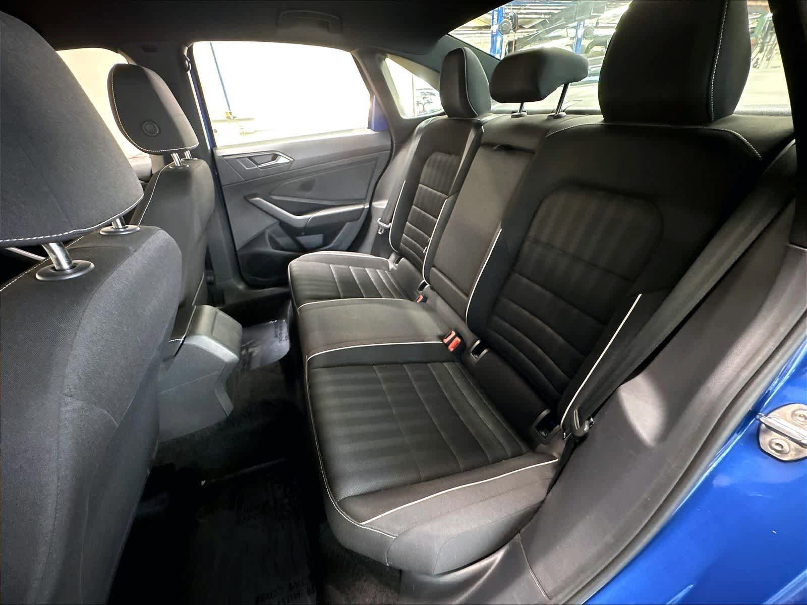 Used 2024 Volkswagen Jetta Sport FWD image 23
