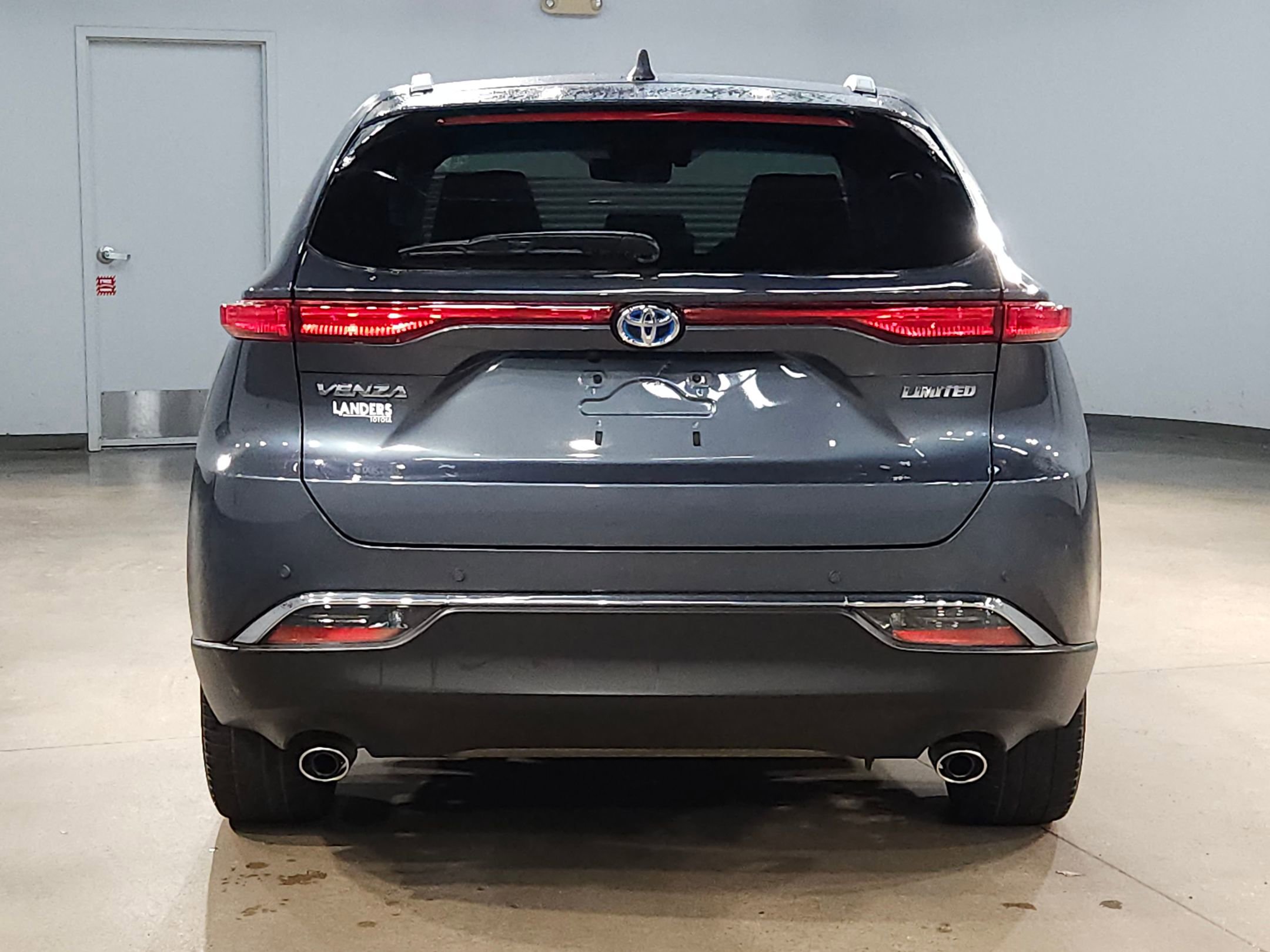 Used 2023 Toyota Venza Limited image 6