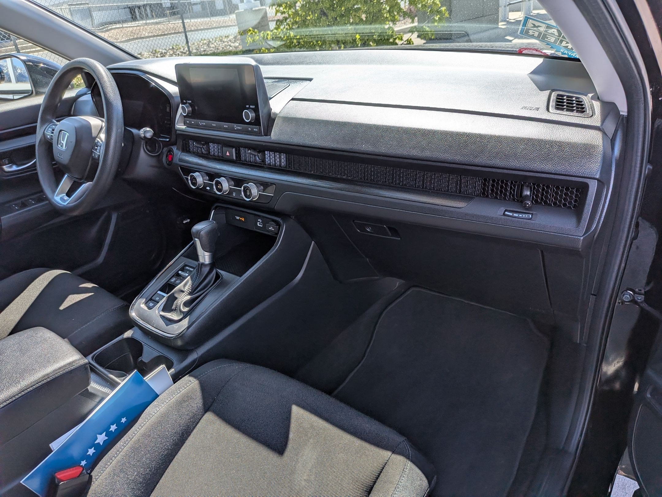 Used 2025 Honda CR-V LX image 29
