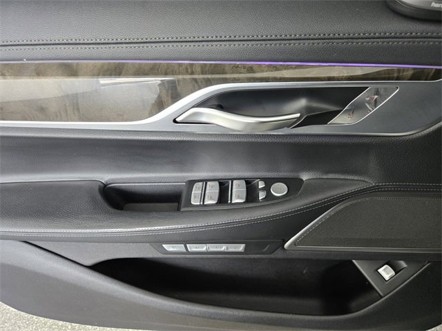 Used 2016 BMW 740i image 20