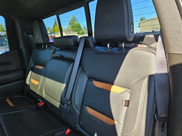 Used 2021 GMC Sierra 1500 AT4 w/ Technology Package AWD/4WD image 18