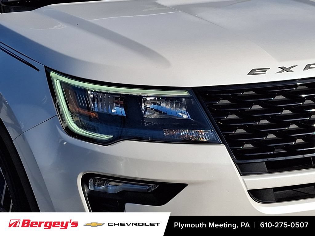 Used 2018 Ford Explorer Sport w/ Equipment Group 401A AWD/4WD image 11