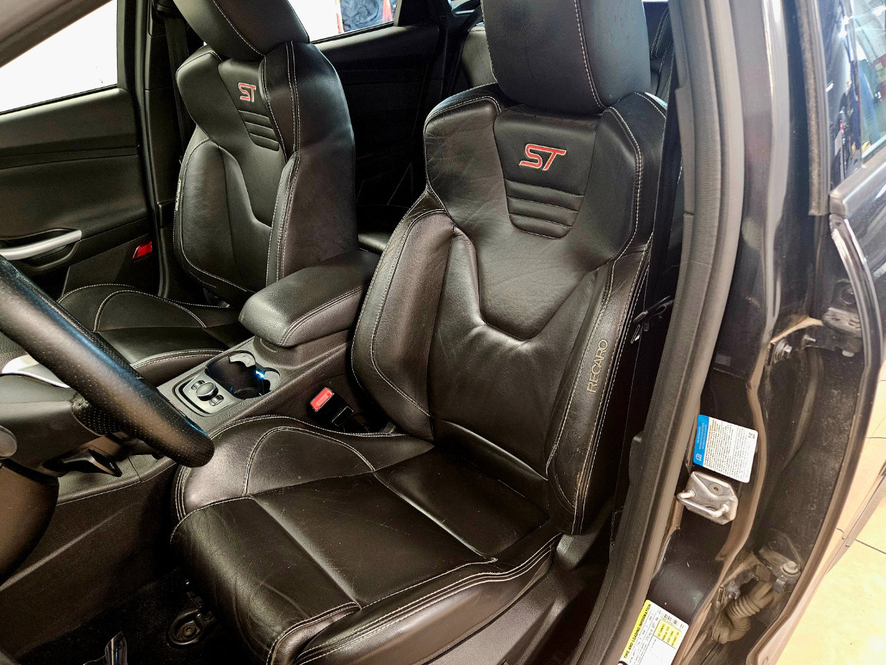 Used 2014 Ford Focus ST w/ Equipment Group 202A image 17