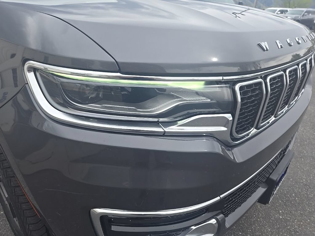 Used 2024 Jeep Wagoneer Series III AWD/4WD image 31
