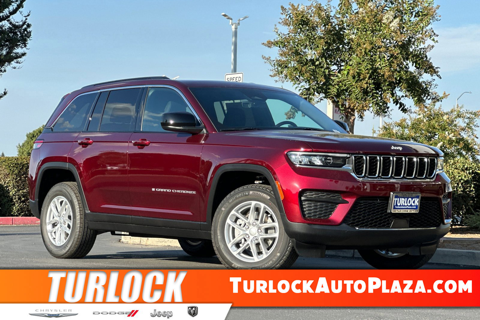 New 2025 Jeep Grand Cherokee Laredo X w/ Luxury Tech Group I image 1