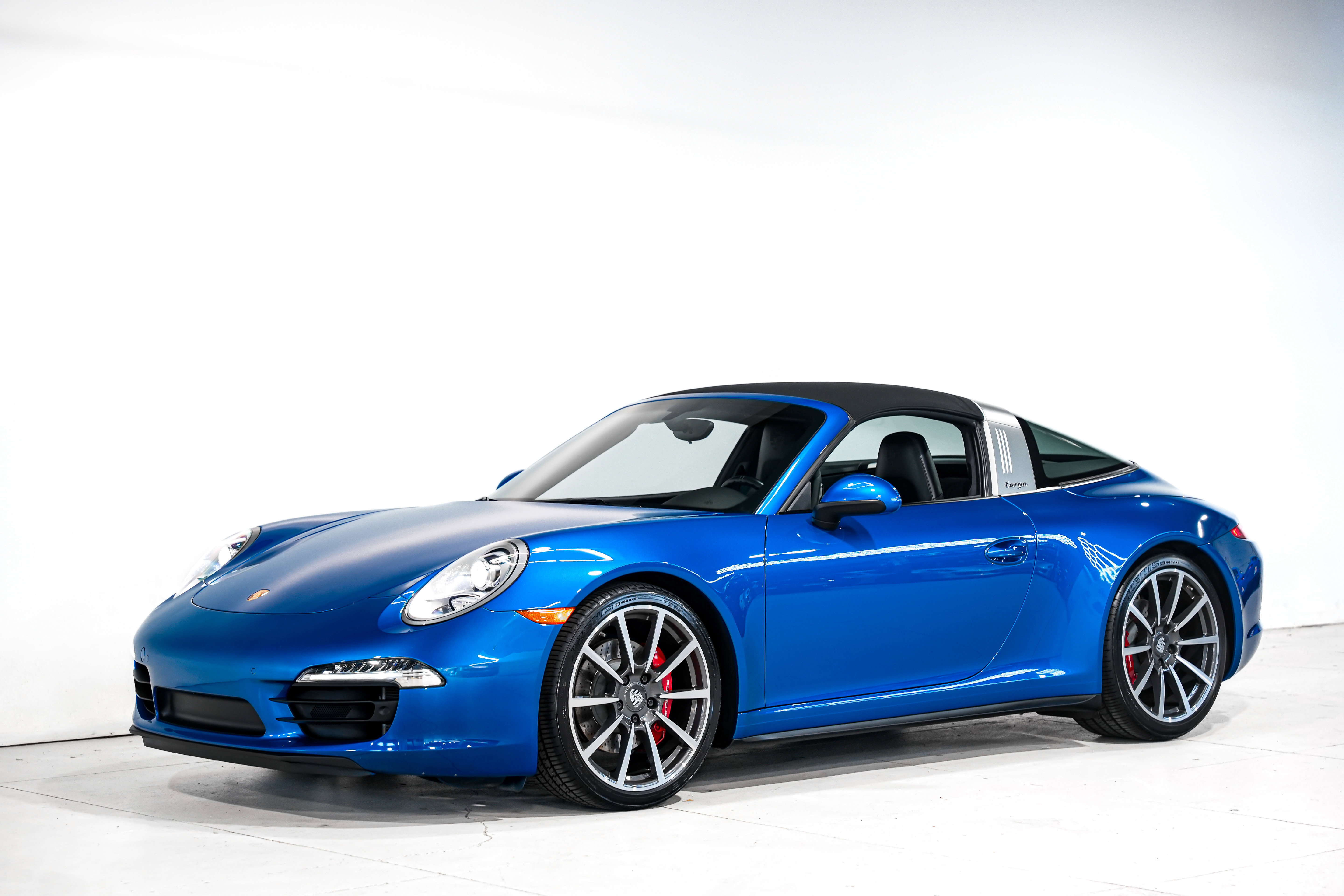 Used 2015 Porsche 911 Targa 4S image 6