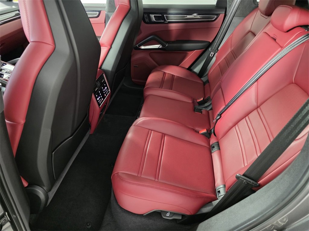 Used 2023 Porsche Cayenne Turbo image 16