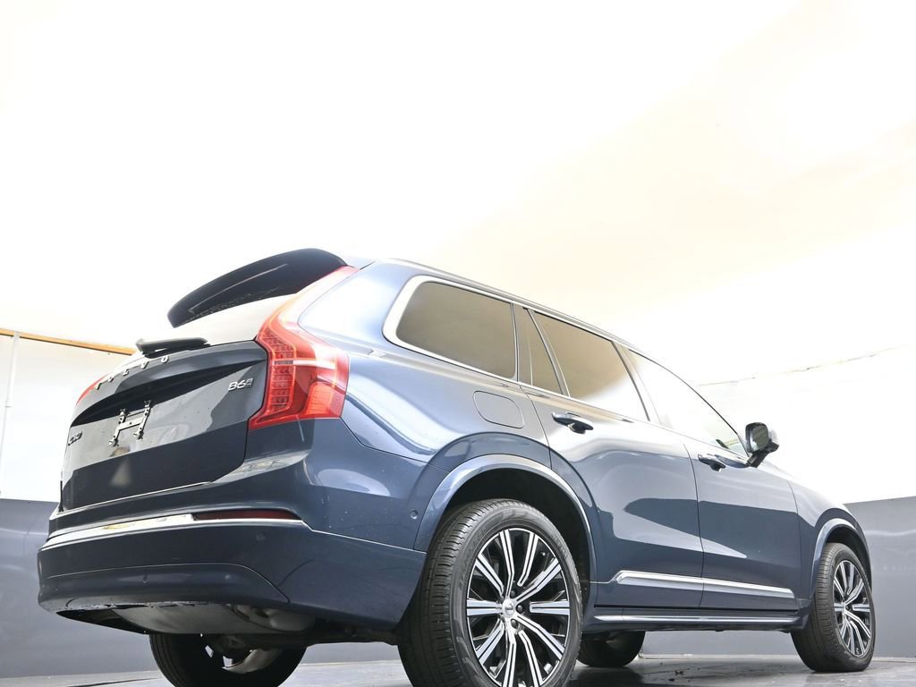 Certified 2024 Volvo XC90 B6 Plus image 32