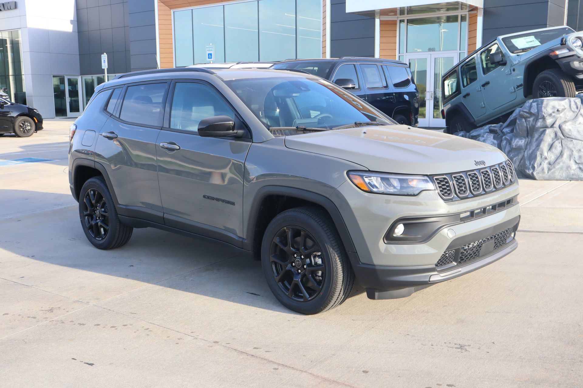 New 2026 Jeep Compass Latitude