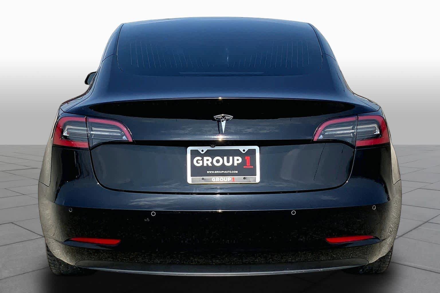Used 2018 Tesla Model 3 Long Range RWD image 4