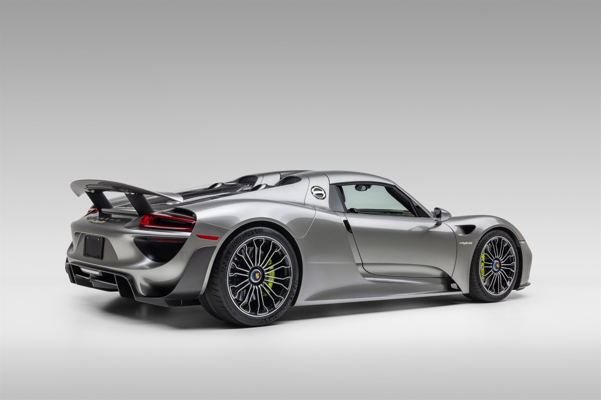 Used 2015 Porsche 918 Spyder AWD/4WD image 16