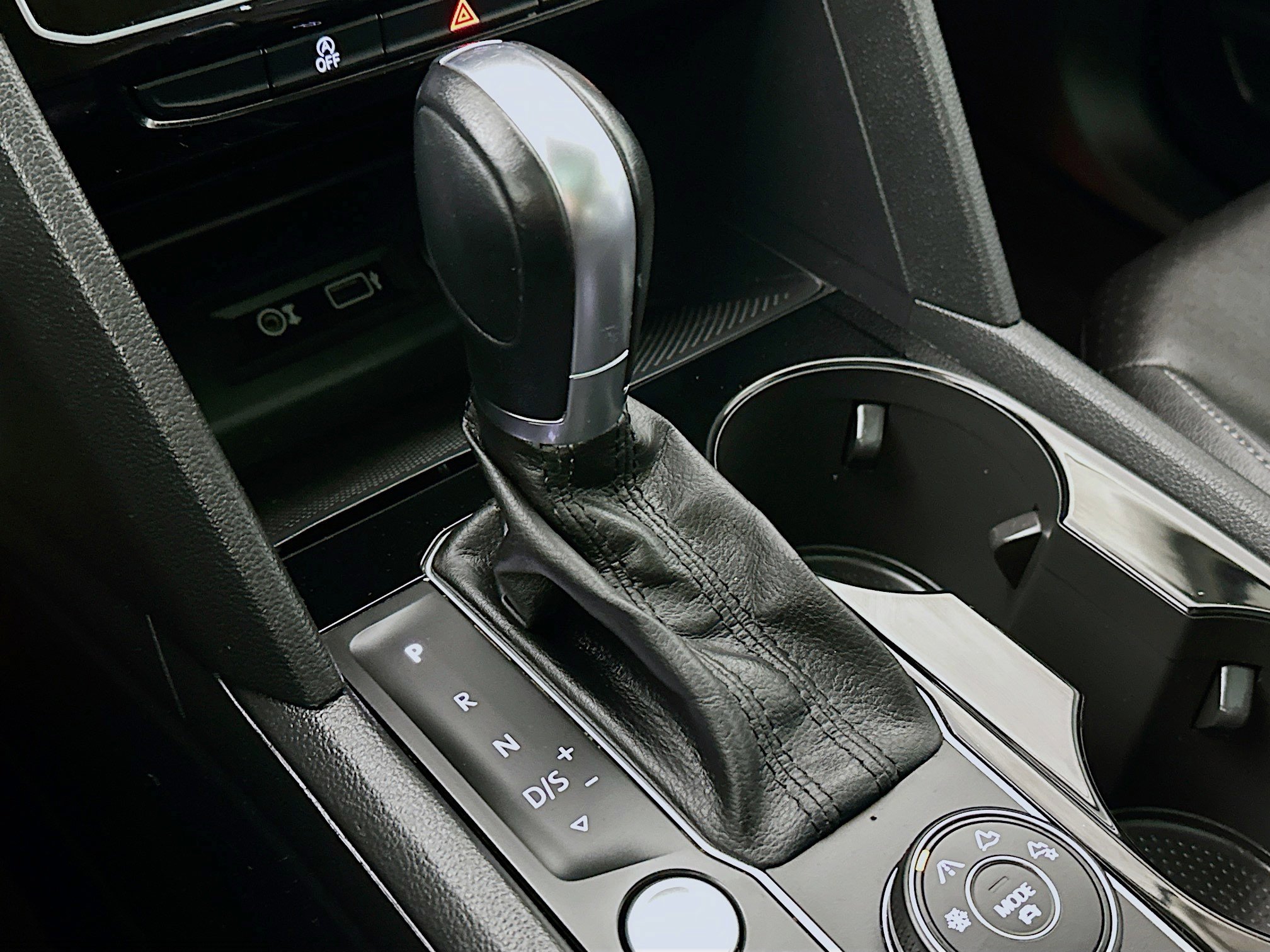 Used 2018 Volkswagen Atlas SEL image 16