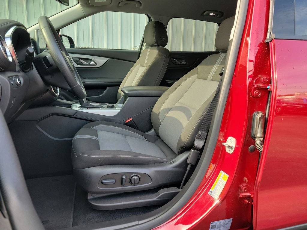 Used 2025 Chevrolet Blazer LT AWD/4WD image 18