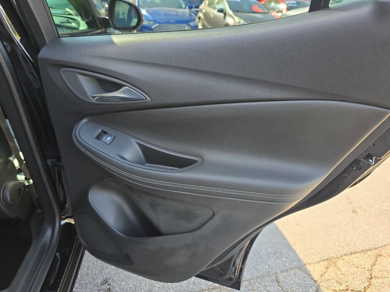 Used 2022 Buick Encore GX Preferred w/ Cold Weather Comfort Package image 30
