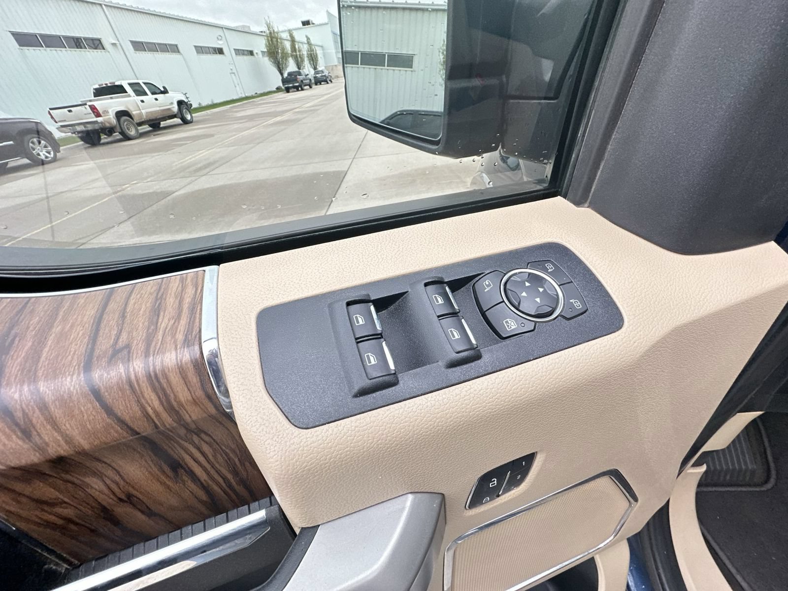 Used 2020 Ford F150 Lariat AWD/4WD image 23