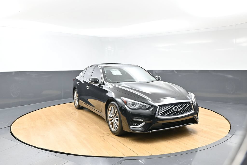 Used 2022 INFINITI Q50 Luxe w/ Cargo Package RWD image 6