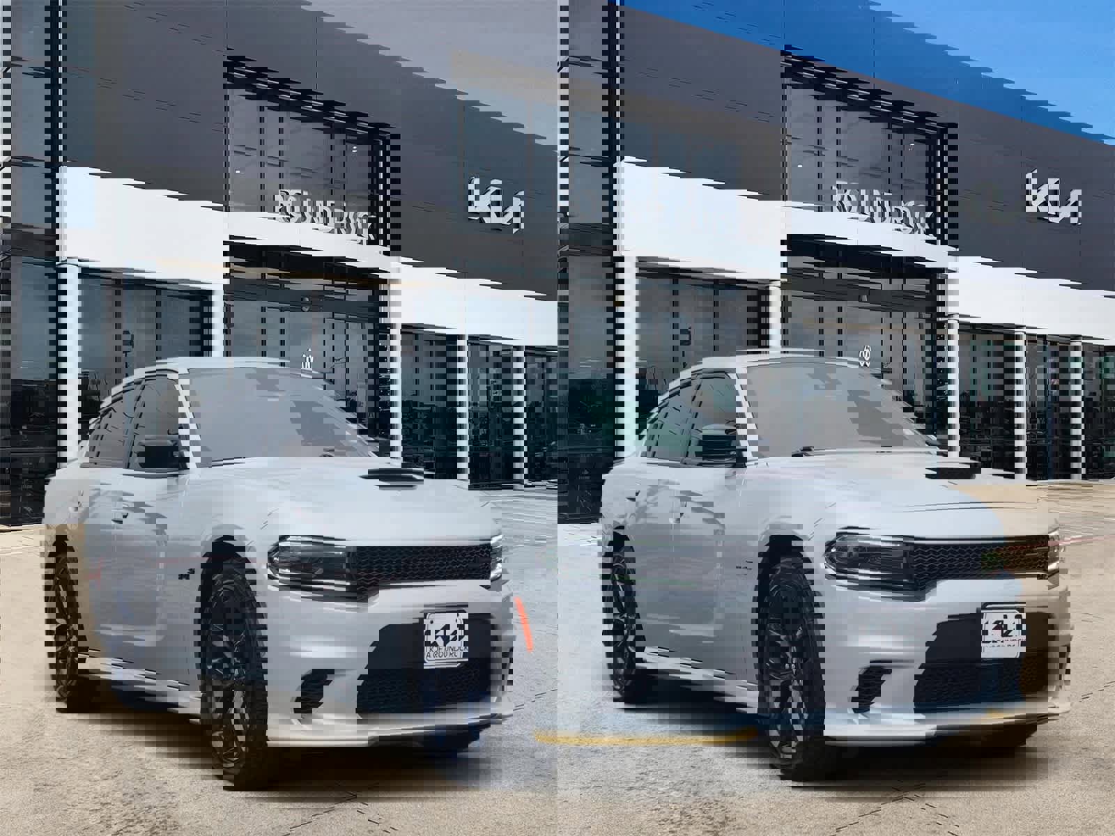 Used 2023 Dodge Charger R/T w/ Blacktop Package image 3