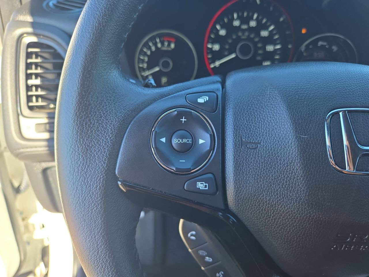 Used 2022 Honda HR-V Sport image 16