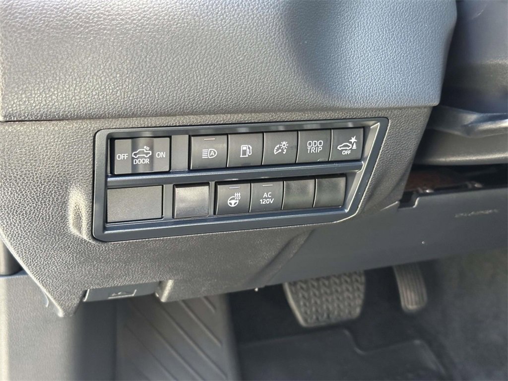 Used 2024 Toyota Tundra Limited image 19