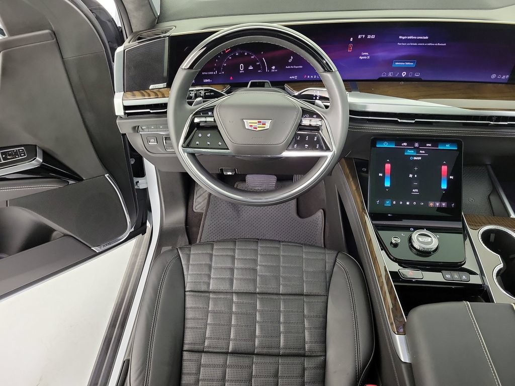 Certified 2026 Cadillac Escalade ESV Platinum Sport AWD/4WD image 16