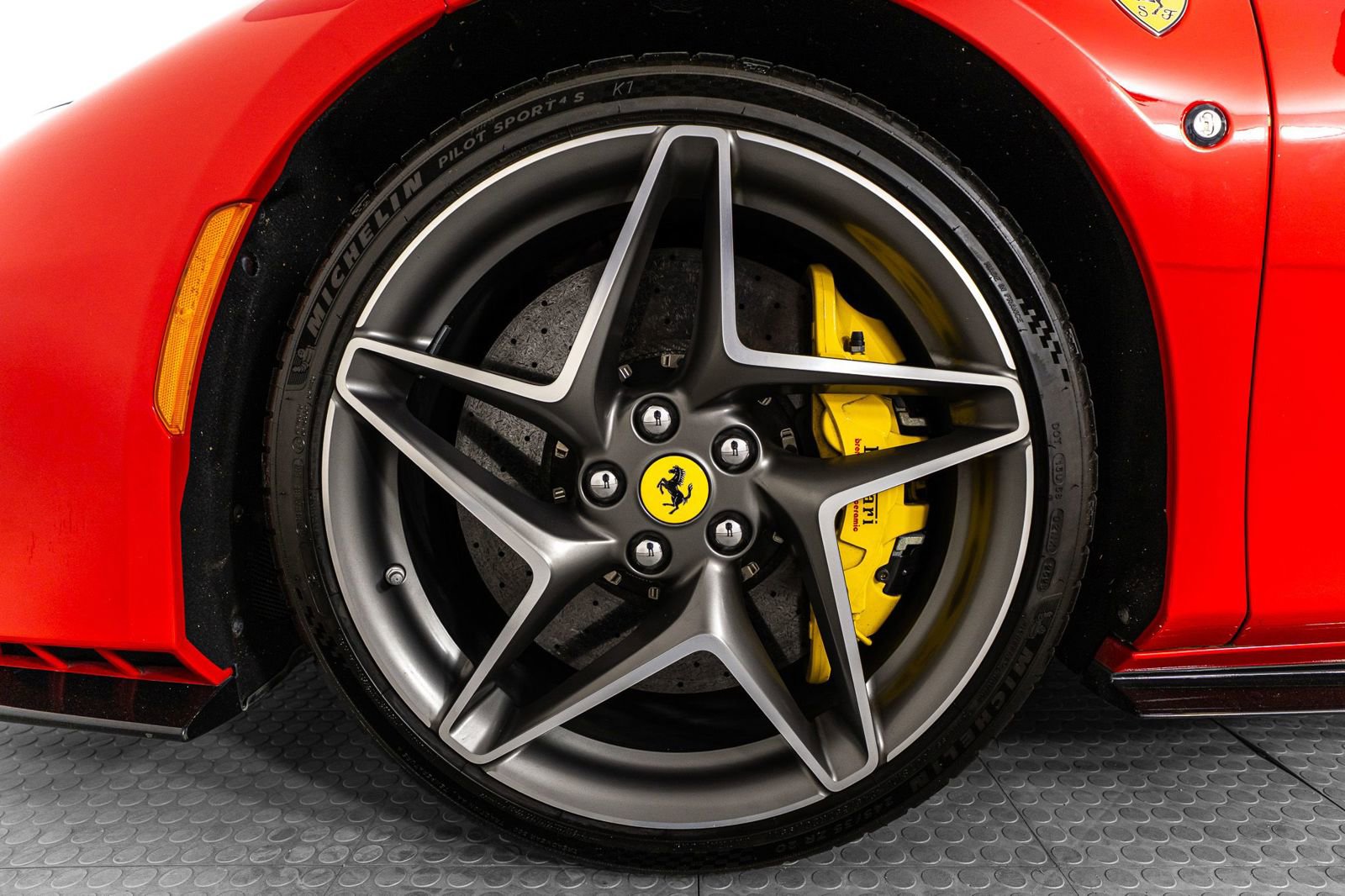 Certified 2021 Ferrari F8 Tributo Base image 23