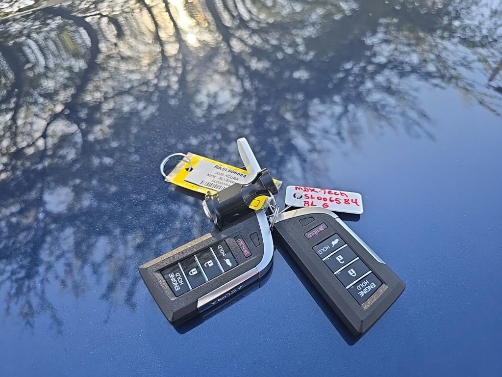 Certified 2025 Acura MDX w/ Technology Package image 38